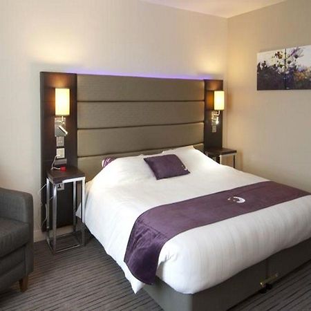 Premier Inn Newcastle City Centre Exterior photo