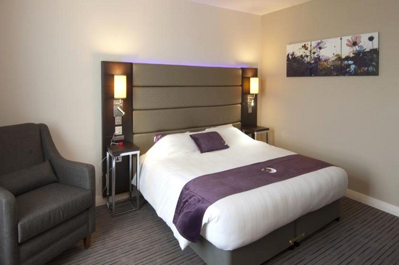 Premier Inn Newcastle City Centre Exterior photo