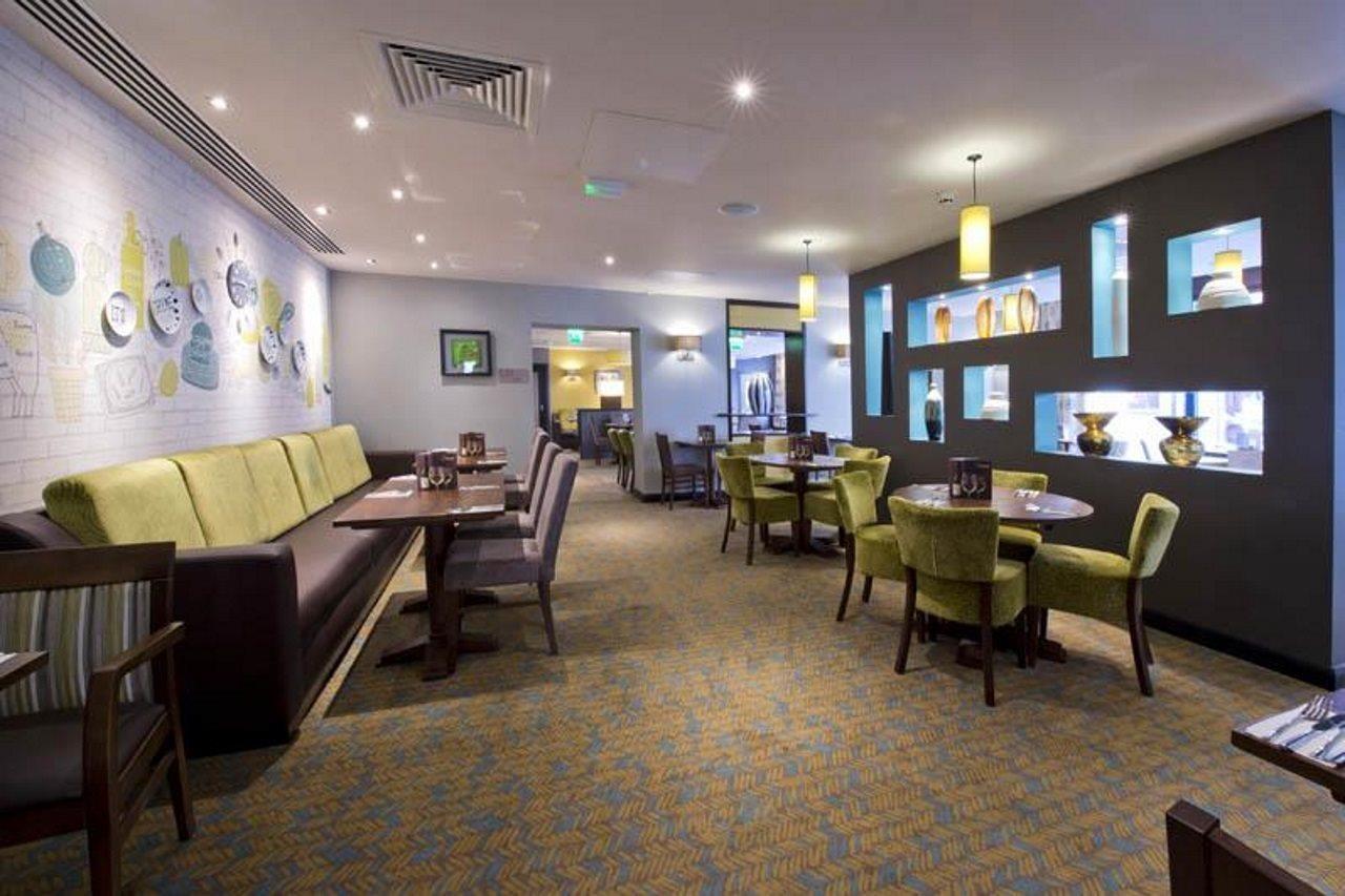 Premier Inn Newcastle City Centre Exterior photo
